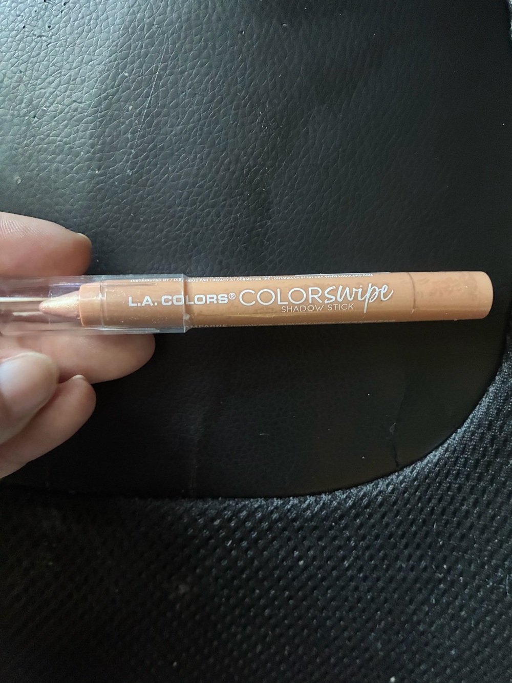 L.A. Colors ColorSwipe Shadow Stick - Champagne